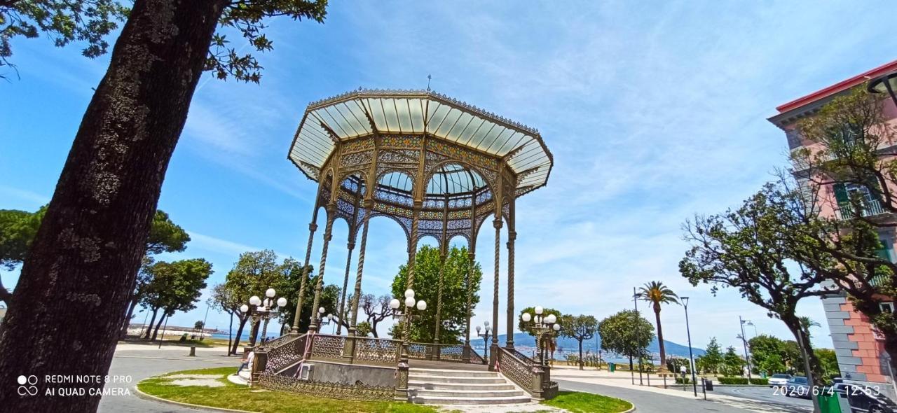 La Villa Degli Dei - Guest House Castellammare di Stabia Eksteriør billede