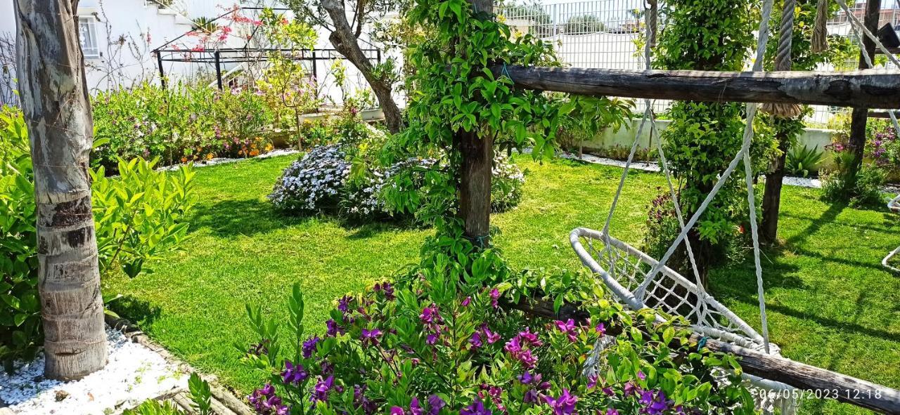 La Villa Degli Dei - Guest House Castellammare di Stabia Eksteriør billede