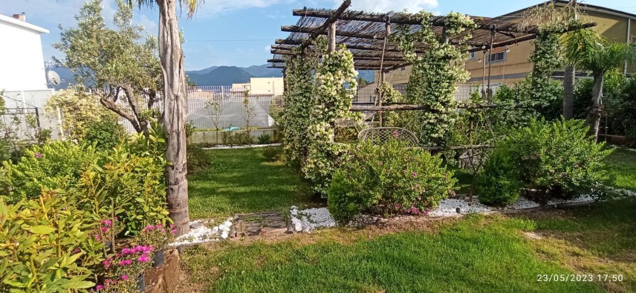 La Villa Degli Dei - Guest House Castellammare di Stabia Eksteriør billede