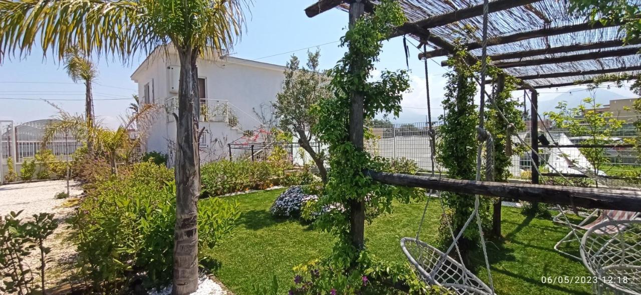 La Villa Degli Dei - Guest House Castellammare di Stabia Eksteriør billede